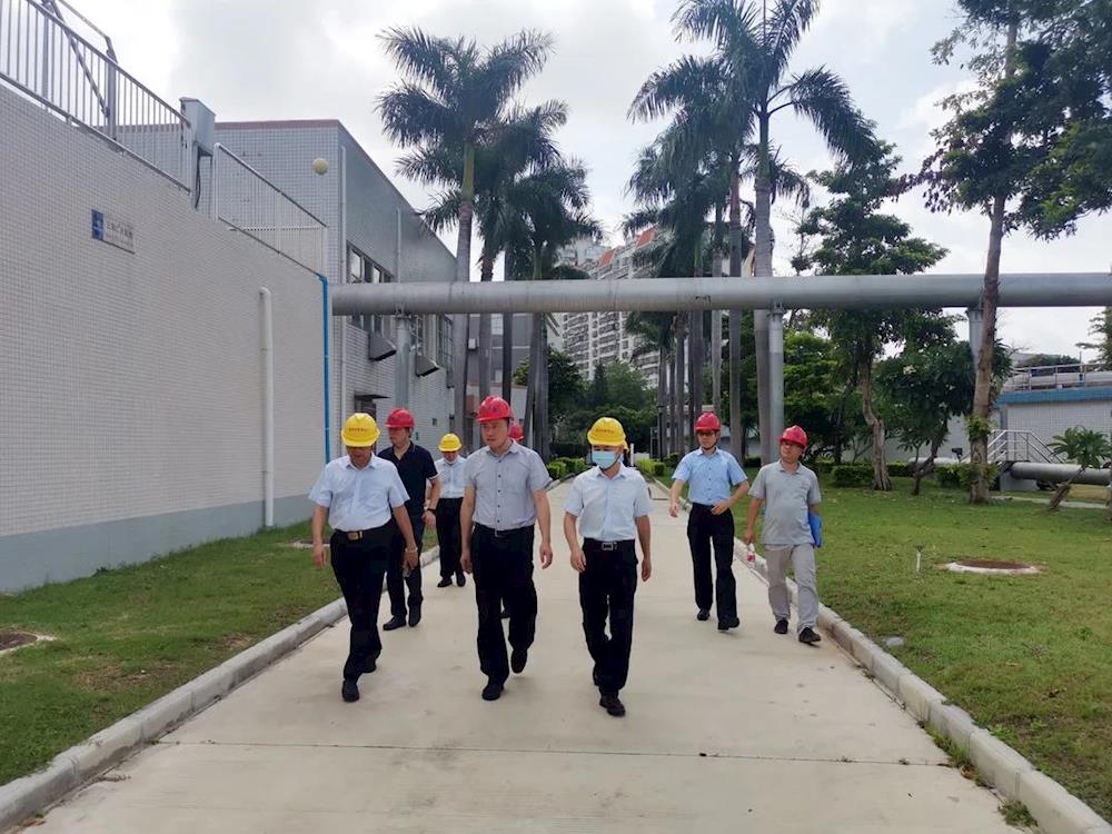 ed1db8577d0d4f8c942a70720bc19fb5.jpg ed1db8577d0d4f8c942a70720bc19fb5.jpg